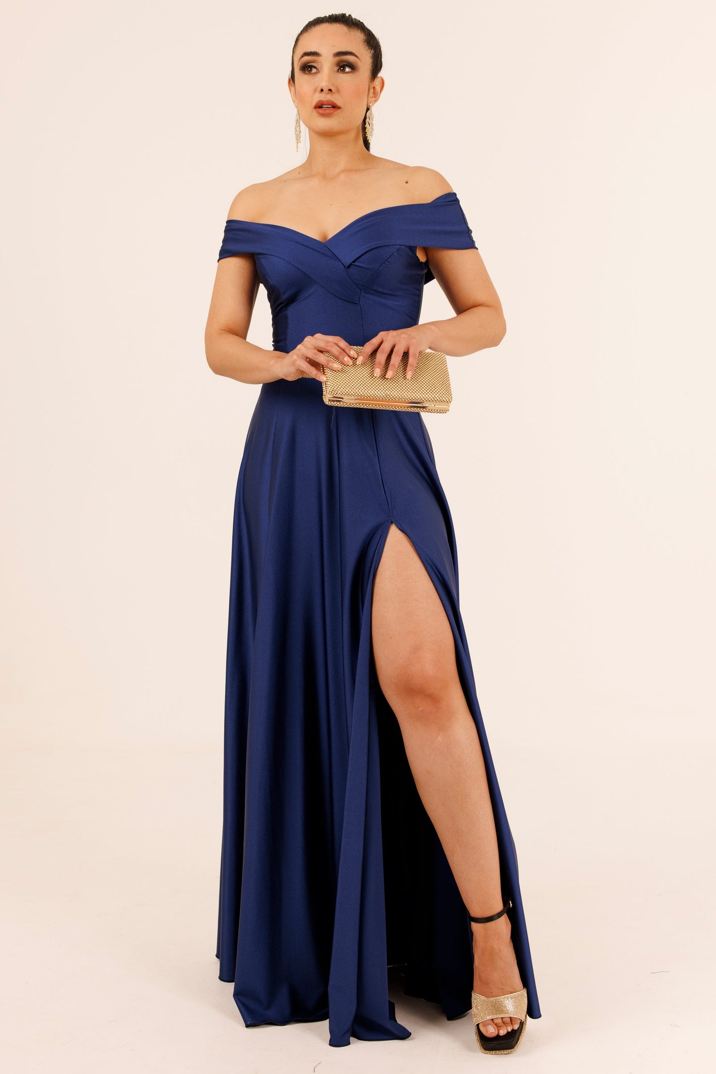 Long dress with slit and sleeves