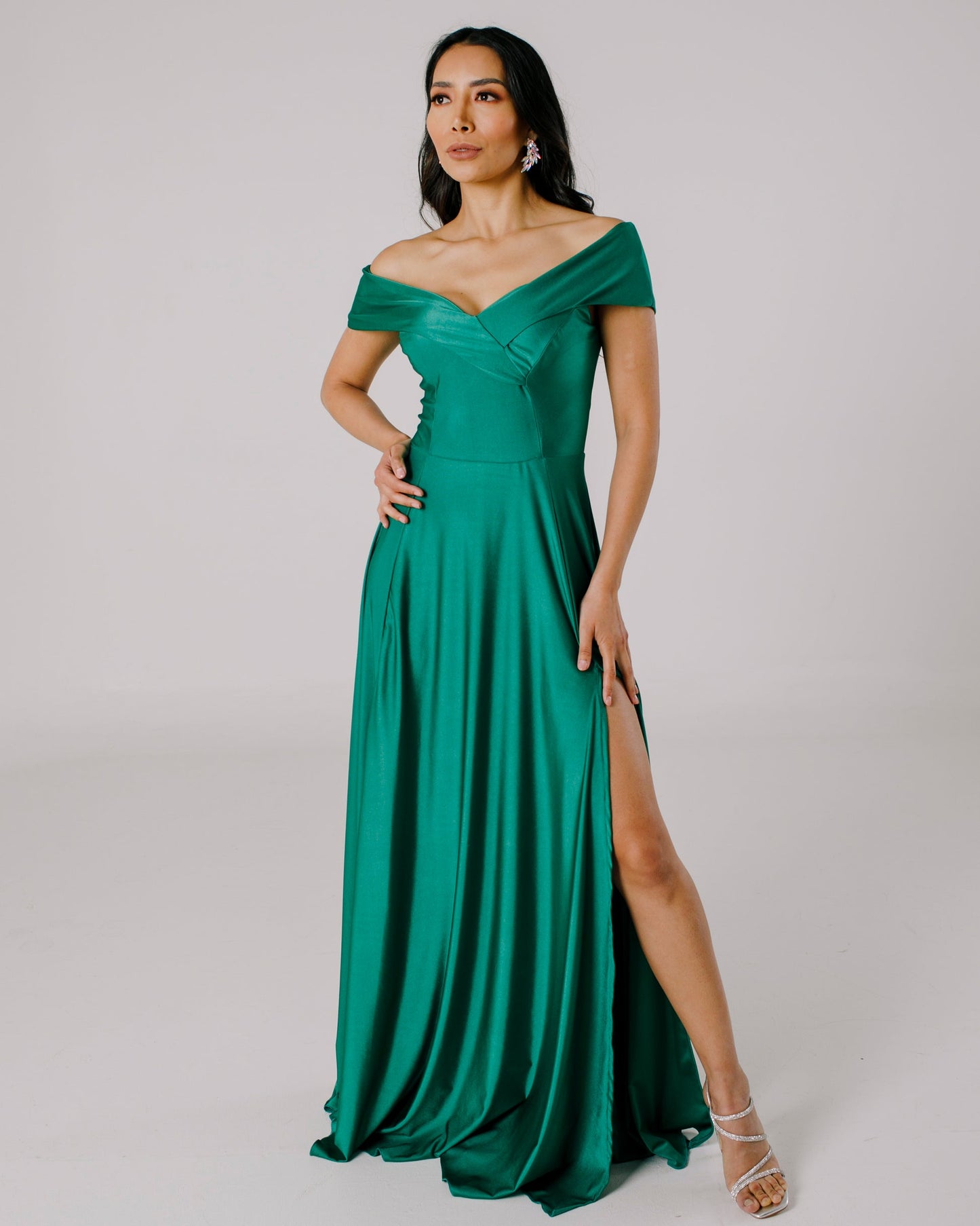 Long dress with slit and sleeves
