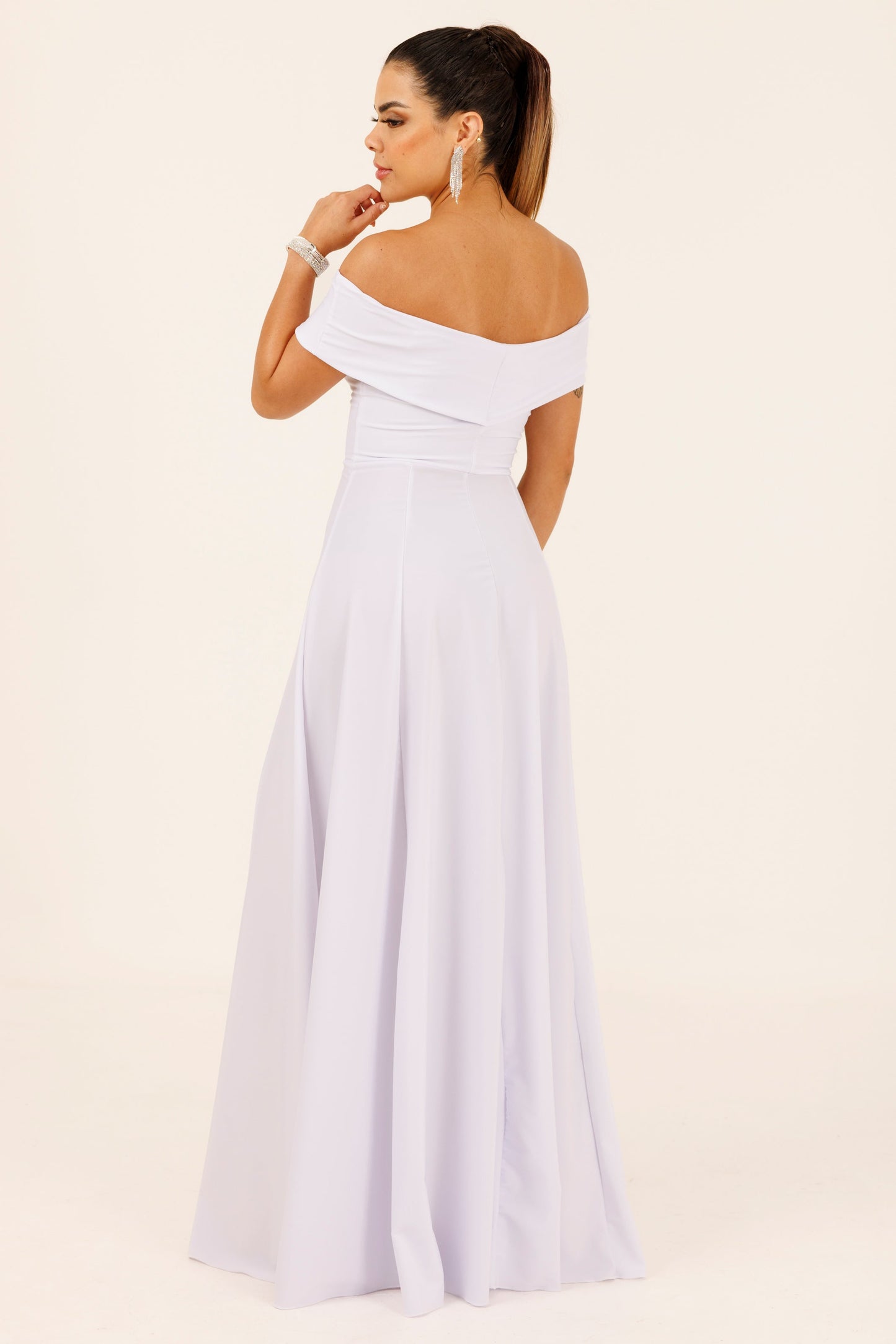 Long dress with slit and sleeves