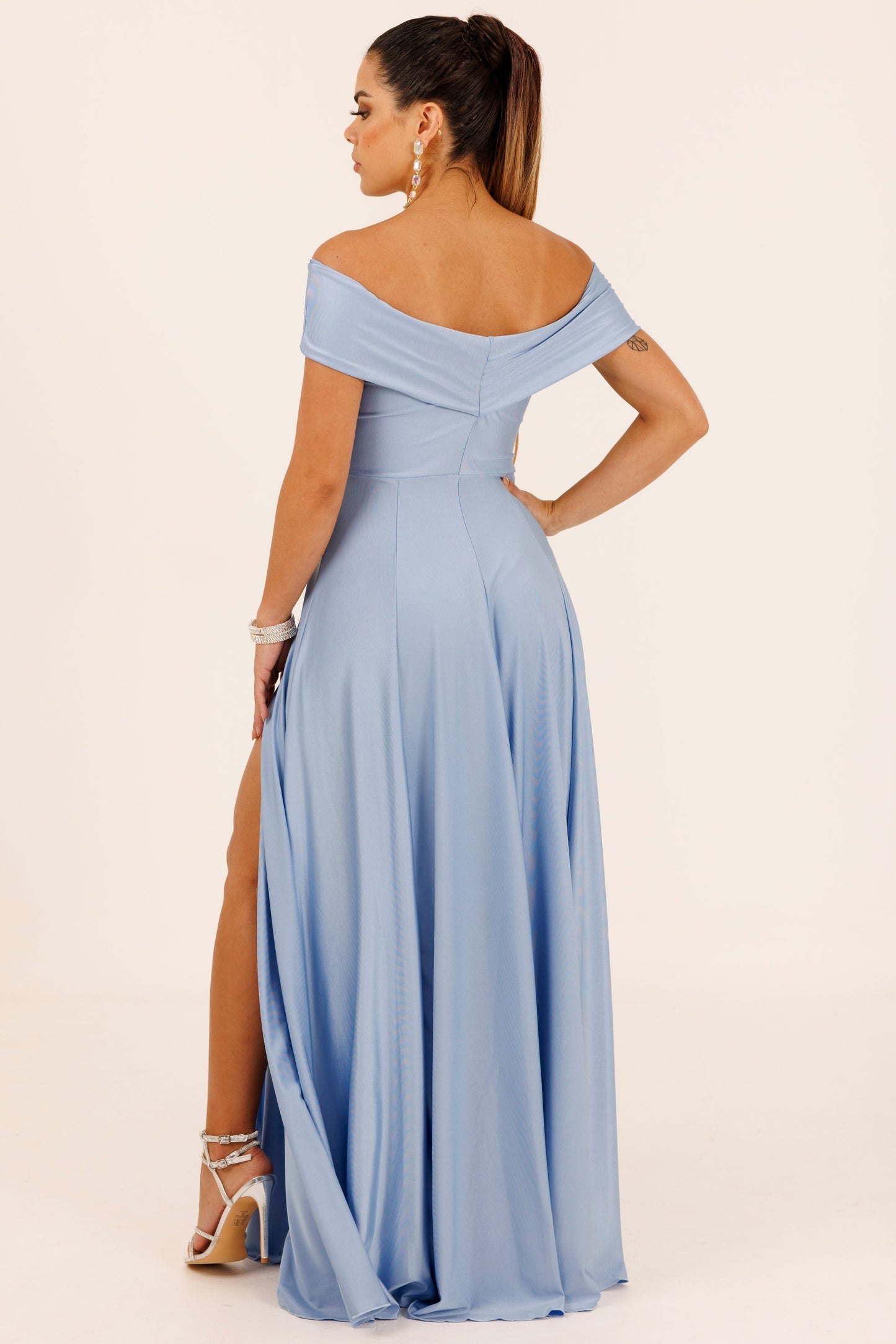 Long dress with slit and sleeves